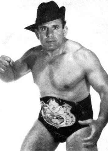 Wrestler Al Costello (Giacomo  Costa)