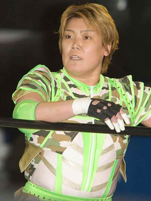 Wrestler Dynamite Kansai (Chieko  Suzuki)