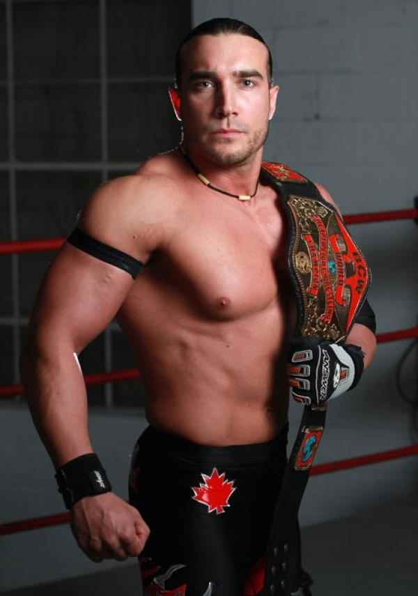 Wrestler Phil Atlas (Adam  Filangeri)