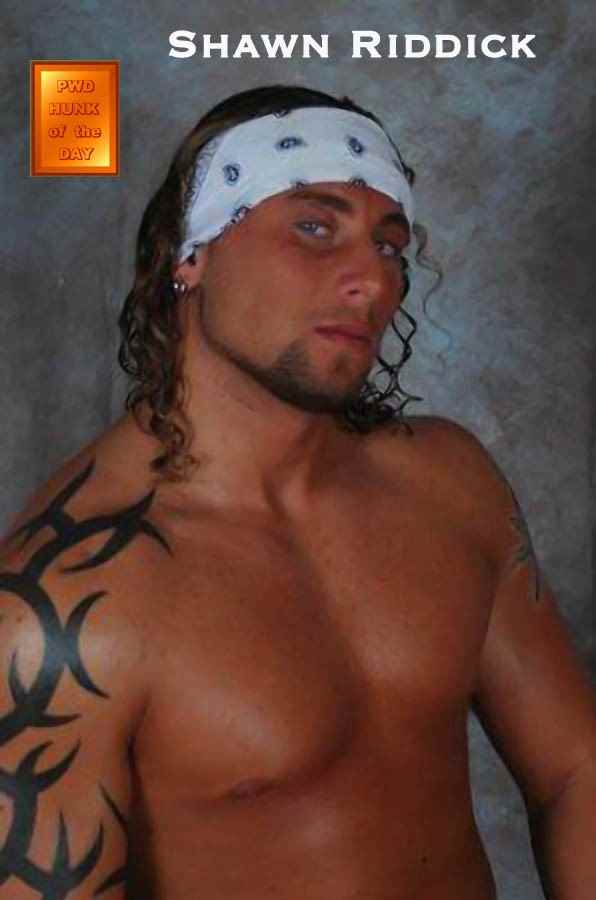 Wrestler Shawn Riddick (Dmitry  Masarsky)