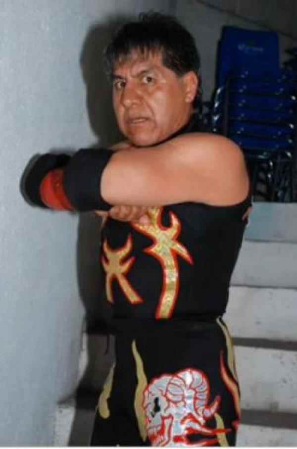 Wrestler Mr. Condor (Vicente  Cruz Hernandez)