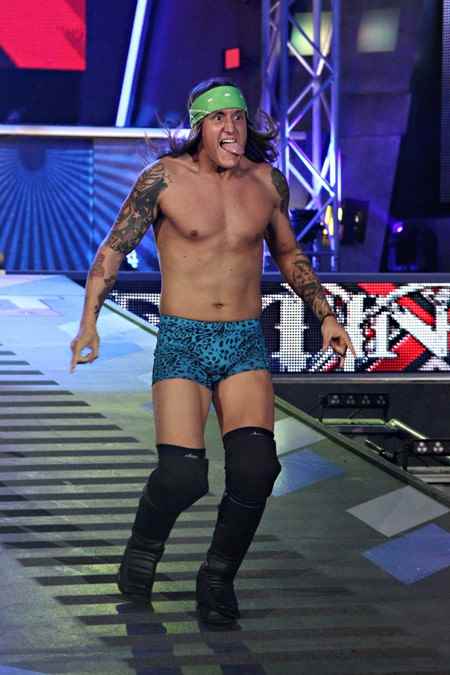 Wrestler Johnny Yuma (Andrew  Pulido)